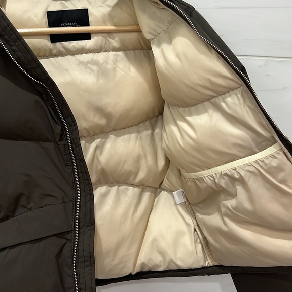 Saturdays New York City | Unisex Oversized Tomo Puffer Jacket in Olive - Picture 8 of 10